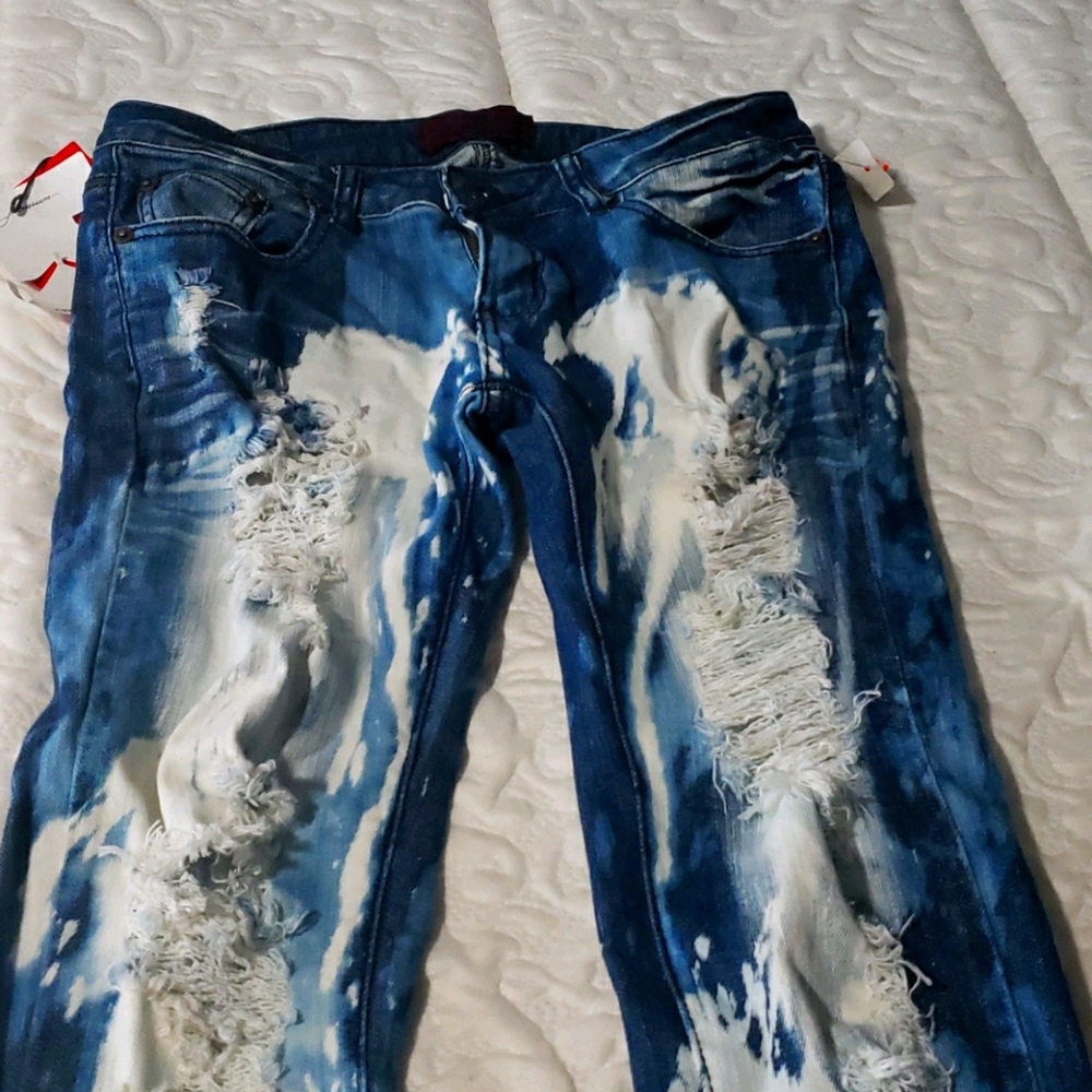 Kohesion destroyed jeans